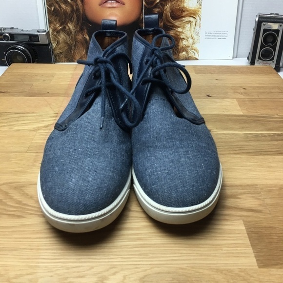 Express Shoes - Picture 3 of 9